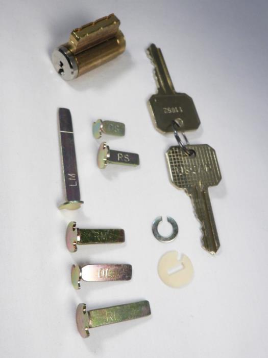 uc15995uca-26d-kd-aCYL UNIV USCAN UCA KEYWAYKEY-IN-KNOB/DB REPL CYL